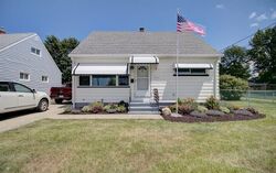 Pre-foreclosure in  Smith Rd Brook Park, OH 44142