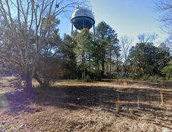 Pre-foreclosure in  E Dargan St Dillon, SC 29536