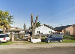 Pre-foreclosure in  El Paso Ave Modesto, CA 95351