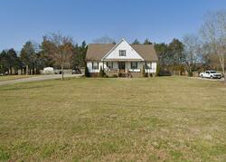 Pre-foreclosure in  Angela Way Chapel Hill, TN 37034