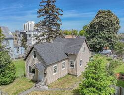 Pre-foreclosure in  S L St Tacoma, WA 98405