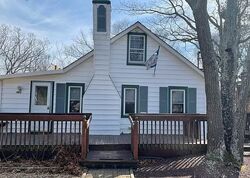 Pre-foreclosure in  Mohawk Dr Brick, NJ 08723