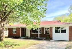 Pre-foreclosure in  Santa Barbara Ave Fort Worth, TX 76114
