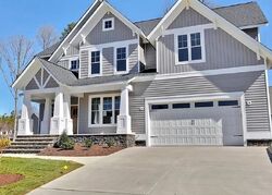 Pre-foreclosure in  Litton Dr Midlothian, VA 23112