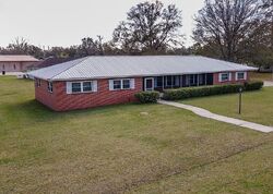 Pre-foreclosure in  Nw 2nd St Lake Butler, FL 32054
