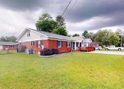 Pre-foreclosure in  Eastburn Ct Darlington, SC 29532