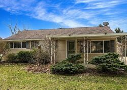 Pre-foreclosure in  Edgewood Dr Twinsburg, OH 44087