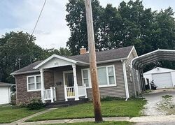  E Oak St, Taylorville IL