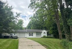 Pre-foreclosure in  Farr Rd Akron, OH 44319