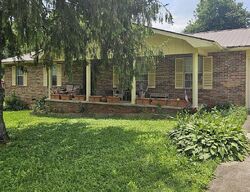 Pre-foreclosure in  Van Haven Dr Seymour, TN 37865