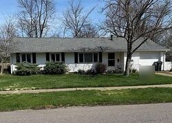 Pre-foreclosure in  Meadow Dr Berea, OH 44017