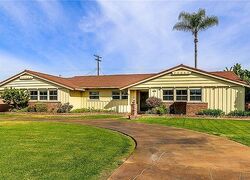 Pre-foreclosure in  W Mells Ln Anaheim, CA 92802