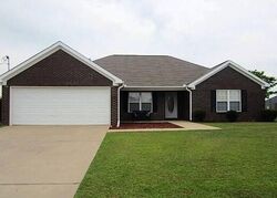 Pre-foreclosure in  Englewood Dr Tuscaloosa, AL 35405