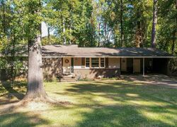 Pre-foreclosure in  Dogwood Ln Tuscaloosa, AL 35405