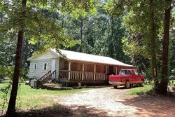 Pre-foreclosure in  Old Avant Rd Eclectic, AL 36024