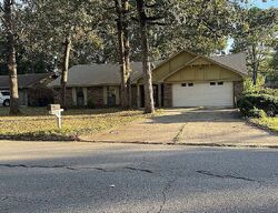 Pre-foreclosure in  Meandering Way Fort Smith, AR 72903