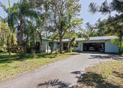 Pre-foreclosure in  Sw 116th St Miami, FL 33176