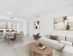 Pre-foreclosure in  Biscayne Blvd  Miami, FL 33132