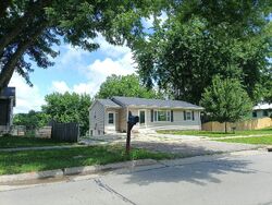 Pre-foreclosure in  W Euclid Ave Indianola, IA 50125