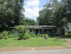 Pre-foreclosure in  S UNIVERSITY BLVD Mobile, AL 36609