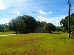 Pre-foreclosure in  Highway 190 Opelousas, LA 70570