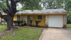 Pre-foreclosure in  Softcloud Dr Dallas, TX 75241