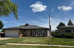 Pre-foreclosure in  Hacker Dr Sterling Heights, MI 48310