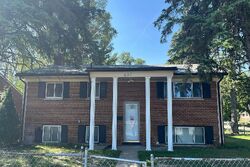 Pre-foreclosure in  Onandago St Ypsilanti, MI 48198