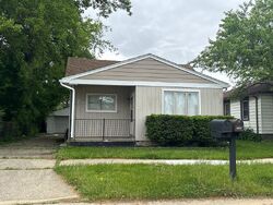 Pre-foreclosure in  Nicke St Clinton Township, MI 48035