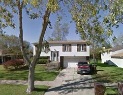 Pre-foreclosure in  Lakeshore Dr Richton Park, IL 60471