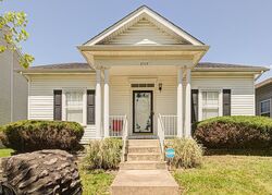 Pre-foreclosure in  Stratton Ave Louisville, KY 40211