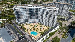 Pre-foreclosure in  S Ocean Dr  Fort Lauderdale, FL 33316