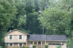 Pre-foreclosure in  Cedar Ridge Trl Stone Mountain, GA 30083