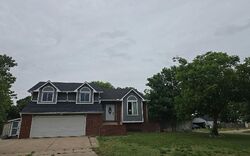 Pre-foreclosure in  N Somerset St Wichita, KS 67204