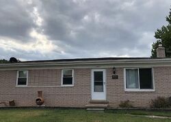  Beaconsfield St, Roseville MI