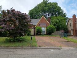 Pre-foreclosure in  Ross Ridge Dr Memphis, TN 38141