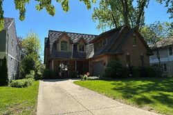 Pre-foreclosure in  S Bristol Ln Arlington Heights, IL 60005