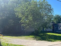 Pre-foreclosure in  Holdinghausen Dr Crystal City, MO 63019