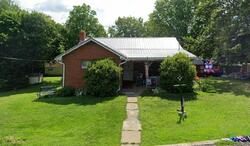 Pre-foreclosure in  S Beaver St New Castle, PA 16102