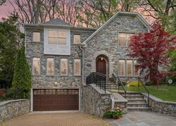 Pre-foreclosure in  Alcott Rd Bethesda, MD 20817