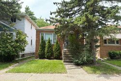 Pre-foreclosure in  Wenonah Ave Berwyn, IL 60402
