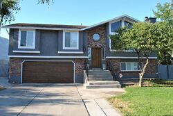 Pre-foreclosure in  E Sego Lily Dr Sandy, UT 84092
