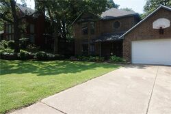 Pre-foreclosure in  Circle View Ct Grapevine, TX 76051