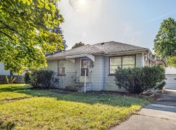  Sherwood St, Dowagiac MI