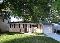Pre-foreclosure in  Richmond Dr Omaha, NE 68134
