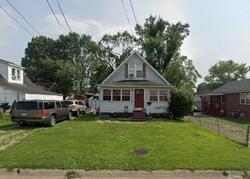 Pre-foreclosure in  6th Ave Parkersburg, WV 26101