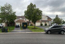 Pre-foreclosure in  Bedford Dr Carol Stream, IL 60188