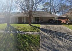 Pre-foreclosure in  Cedar Grove Dr Baton Rouge, LA 70812