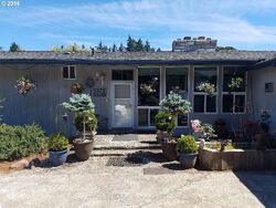 Pre-foreclosure in  Kalberer Rd Scappoose, OR 97056