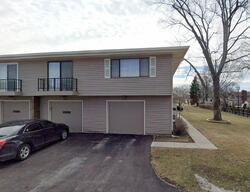 Pre-foreclosure in  Stoughton Ct Schaumburg, IL 60194